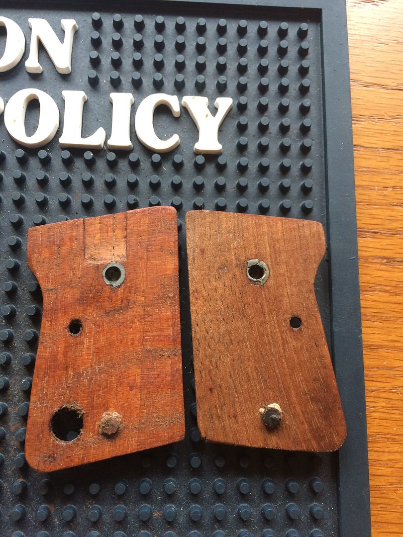 Colt Junior pocket 25 auto grips